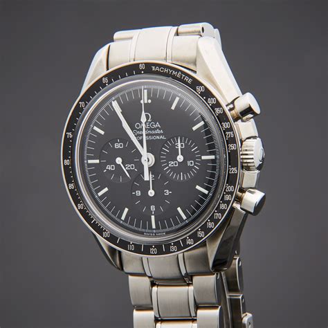 omega speedmaster winding|omega speedmaster moonwatch winding.